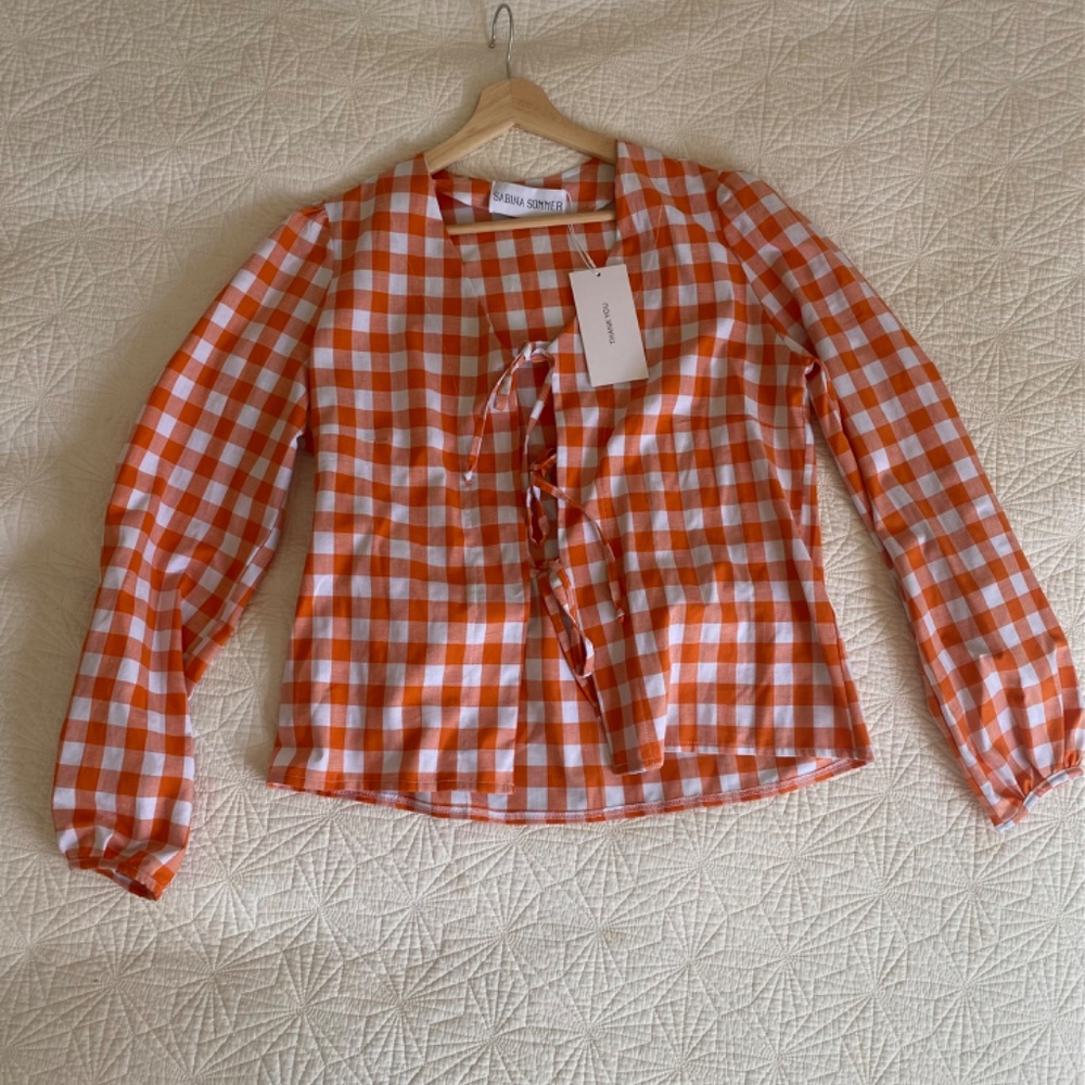 Sabina Sommer Front Bow Tie Daria Shirt in Orange - Picture 3 of 6